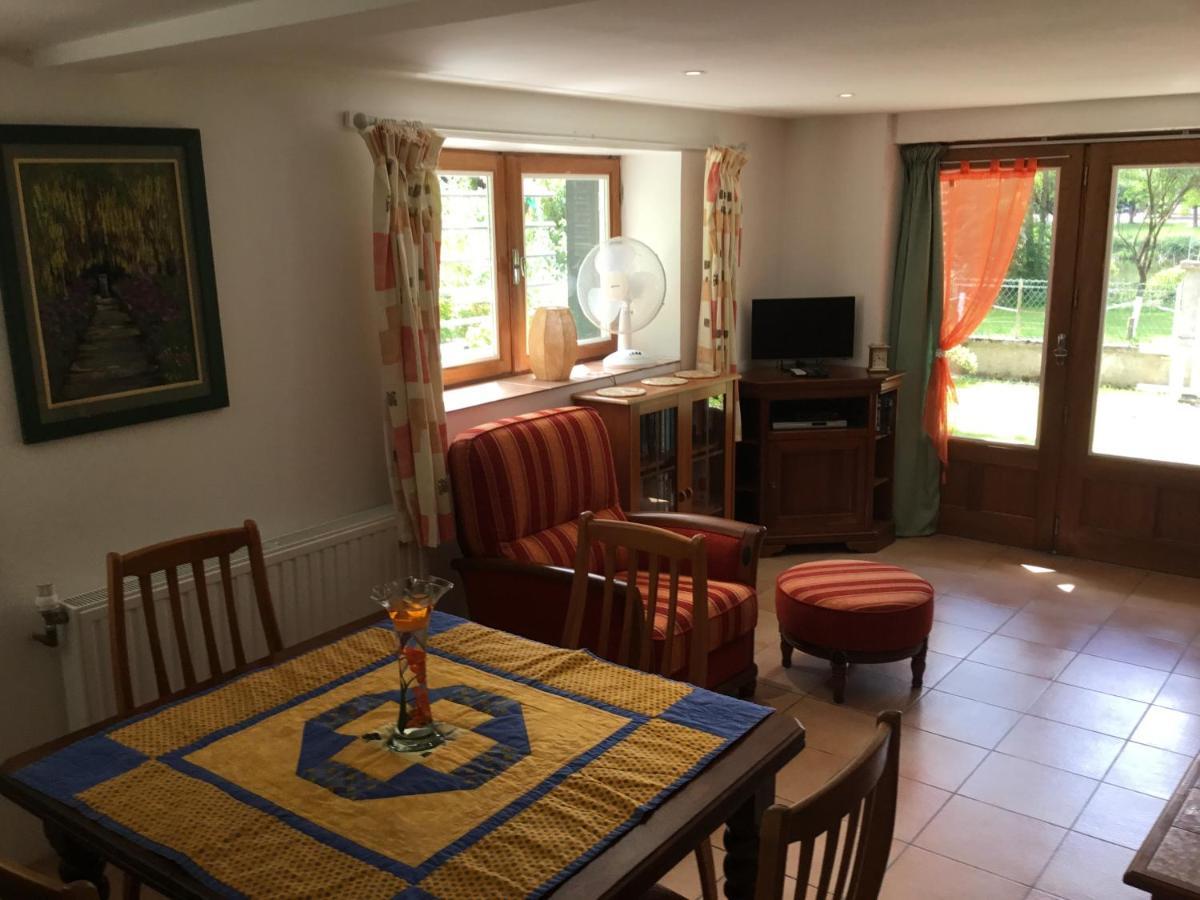 Vila La Garenne Exideuil-sur-Vienne Exteriér fotografie
